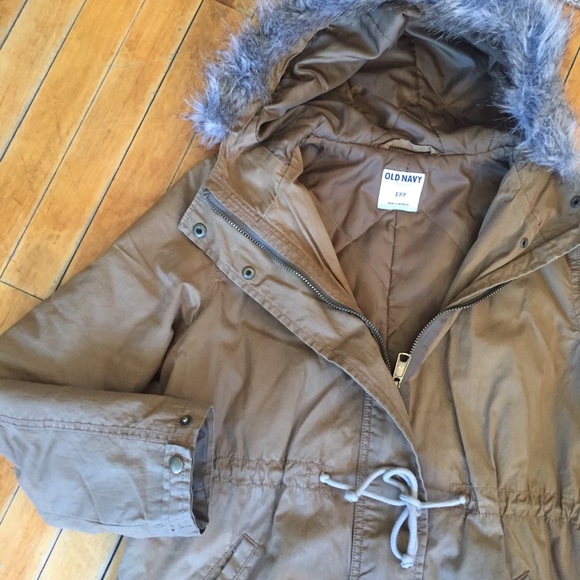 Old Navy khaki cargo style jacket, fur hood - Picture 5 of 7